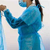 Disposable Hospital Gowns May Pose Infection Risk